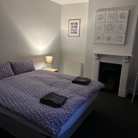 Ferienwohnung Luton Town House Near Airport Exterior foto