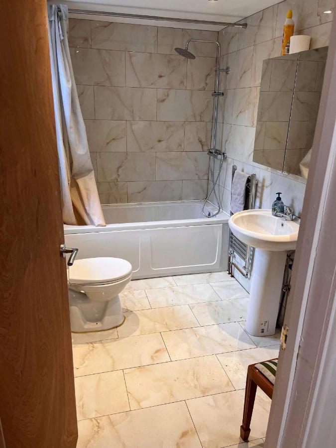 Ferienwohnung Luton Town House Near Airport Exterior foto