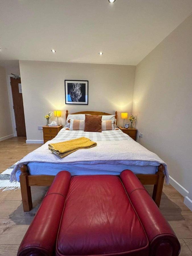 Ferienwohnung Luton Town House Near Airport Exterior foto