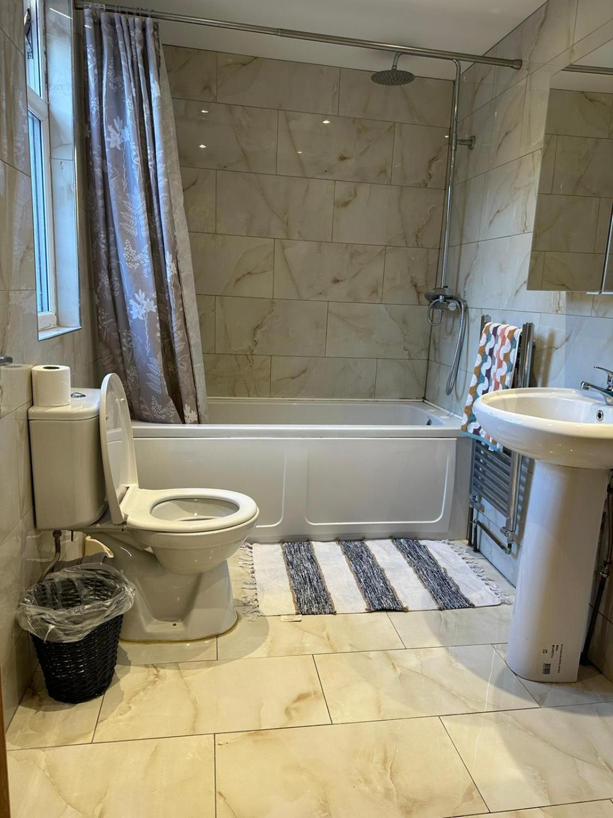 Ferienwohnung Luton Town House Near Airport Exterior foto