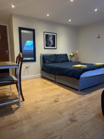 Ferienwohnung Luton Town House Near Airport Exterior foto